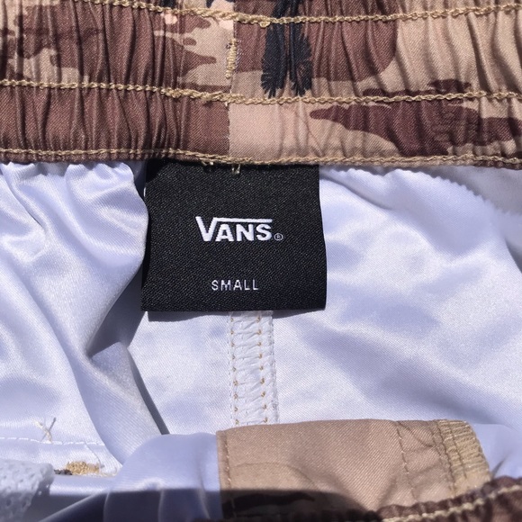 Vans Storm Camouflage Hybrid Shorts - Picture 5 of 8